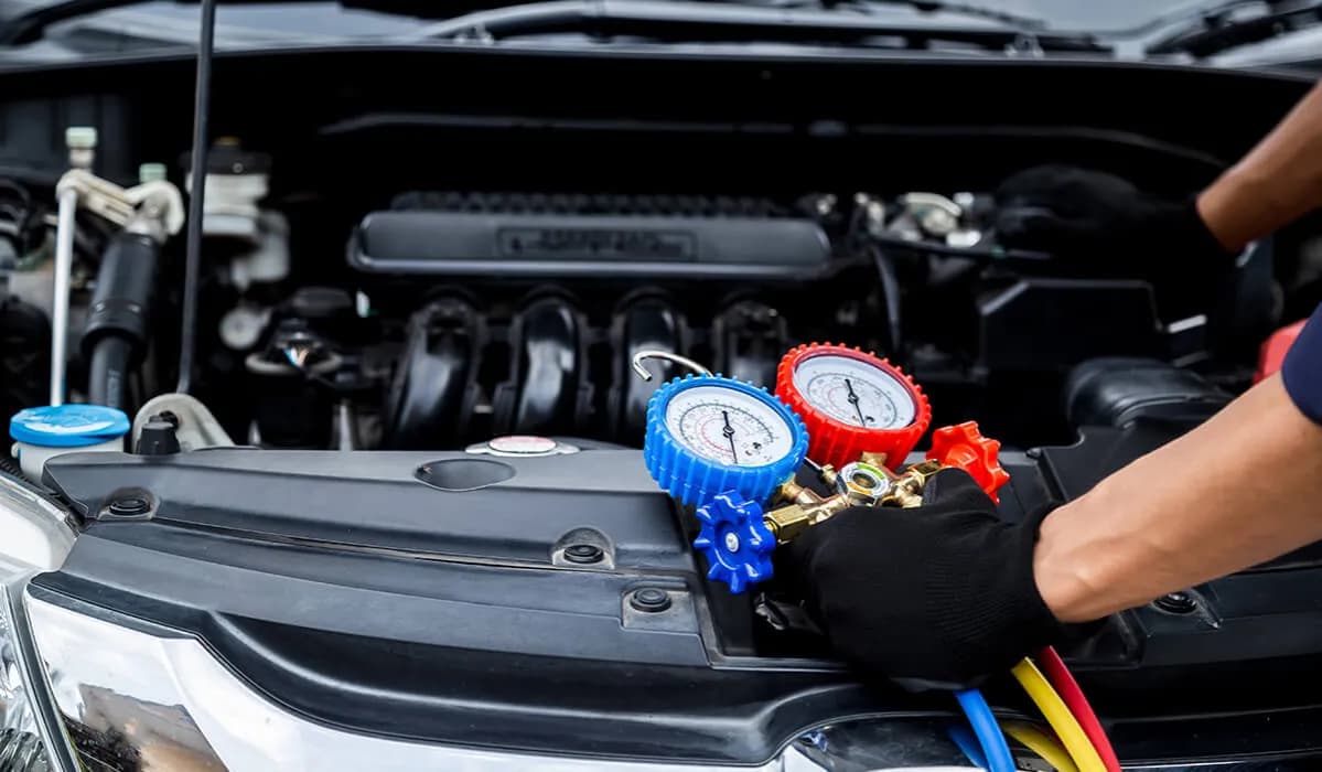 Objawy uszkodzonej sprężarki klimatyzacji – nie przegap tych sygnałów