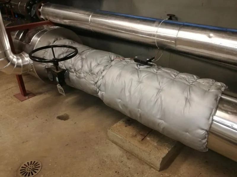 Materace Izolacyjne: Klucz do Energooszczędności i Bezpieczeństwa w Przemyśle