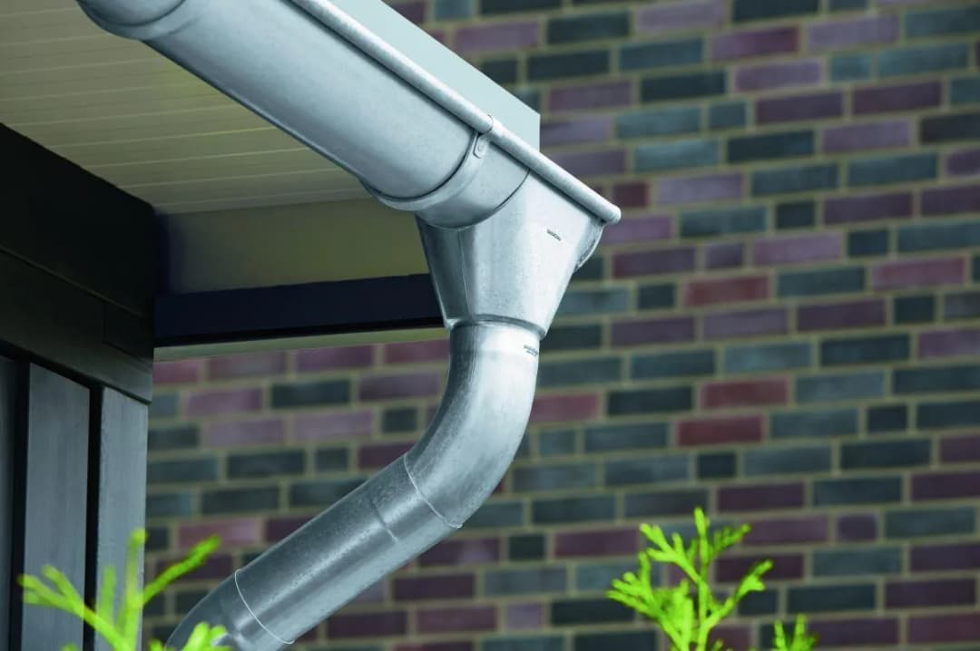 Jak łączyć rynny tytan-cynk: 5 skutecznych metod i wskazówki