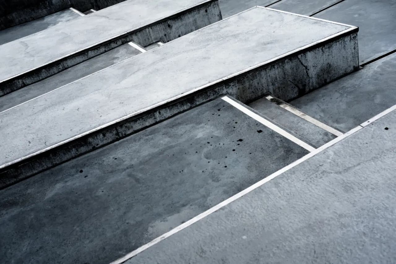 Jak uszczelnienia techniczne wydłużają trwałość obiektów budowlanych?