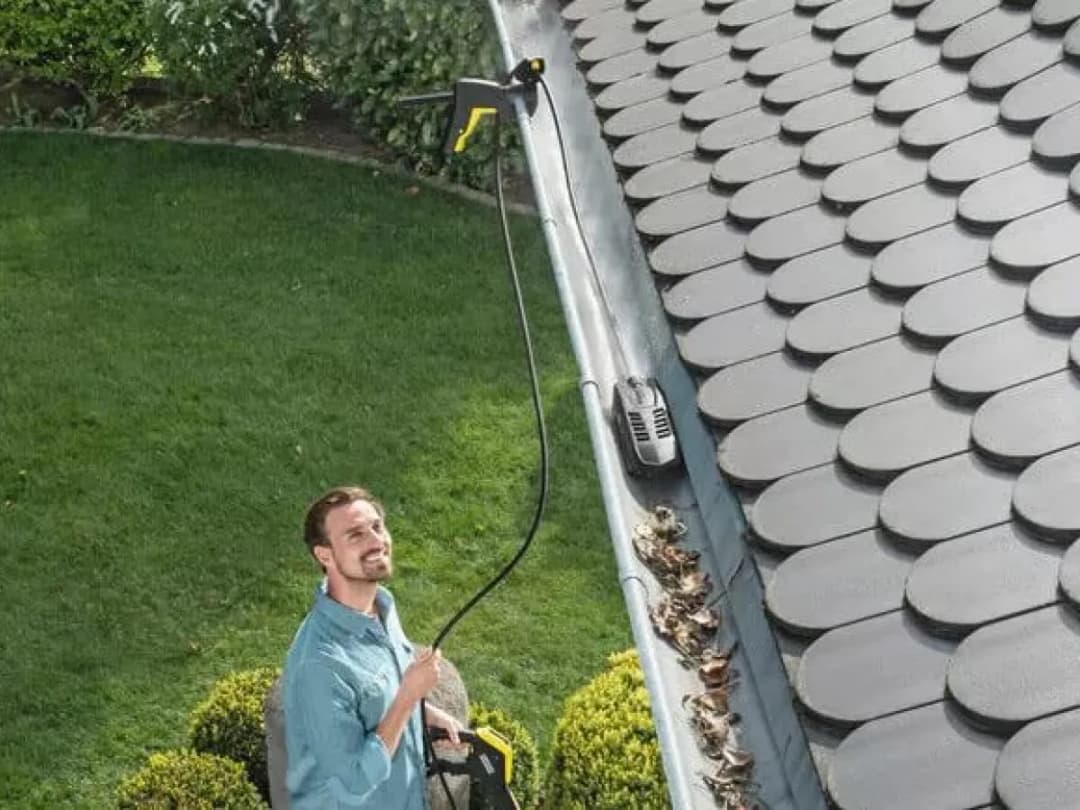 Jak wyczyścić rynny: 7 skutecznych kroków dla każdego domu