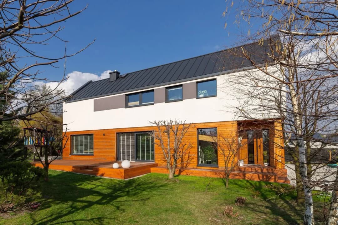 Ile kosztuje ocieplenie elewacji? Poznaj ukryte koszty i czynniki